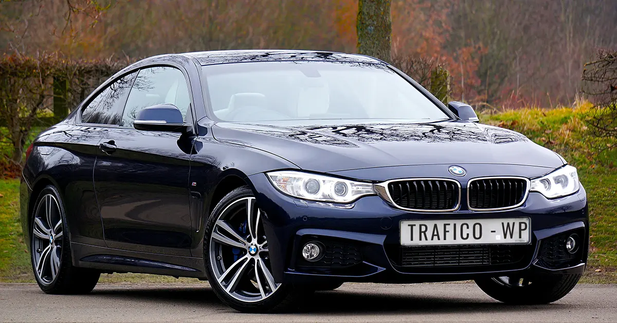 Dark blue BMW with a personalised ‘TRAFICO - WP’ number plate